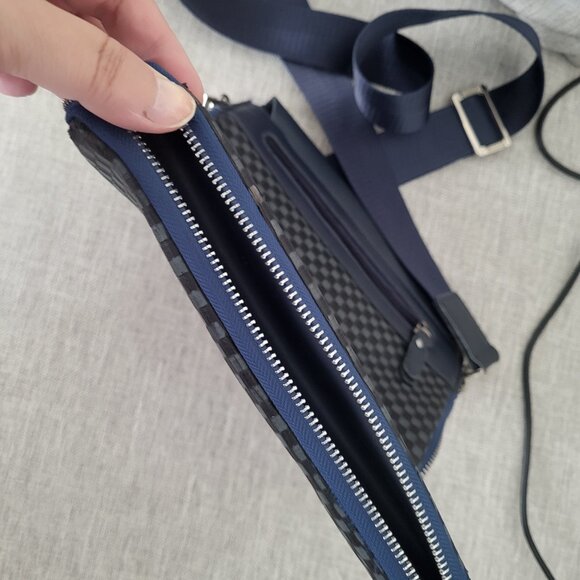 Louis Vuitton - Picture 4 of 8